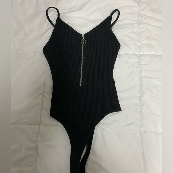 Ribbed Bodysuit - Black - Women's US Small - Formfitting - Zipper - Picture 3 of 4